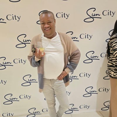 MoatsheSel57555's profile picture. 