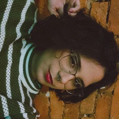 Em busca de conversas sinceras 🔥🖤🎭
Cineasta 🎬, atriz 🎭 e para o que mais o futuro me espera :)
produtora audiovisual @roletaproducoes