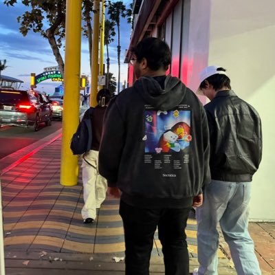 ayushrgarg's profile picture. software engineering @uwaterloo | ex-swe @ https://t.co/cQZktqOkQ2, https://t.co/ULrtzSxmCu