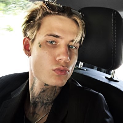 — @jadenhossler followed 3/3/23 4ngelicjxdn on tiktok, met j 29/9/24.