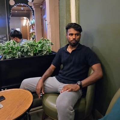 I make your dreams look good digitally.
Mobile App developer, web developer.