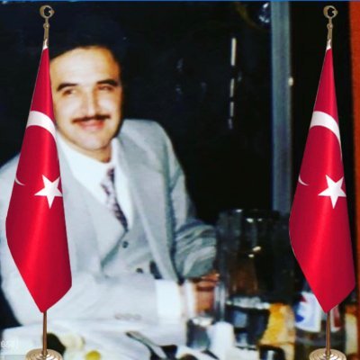 Ey dostlar! Bu kalem susmaz, yazacak,
Bu yürek suskun değil, hep haykıracak.
Çünkü biz yeminliyiz, aşka ve hakka,
Her mısra bir umut, her dize bir bayrak!