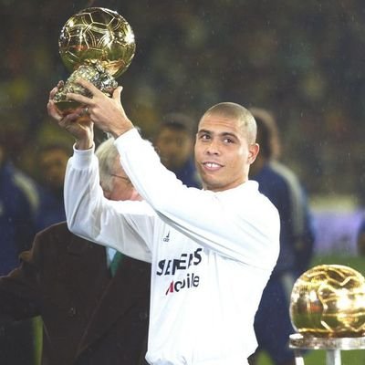 God 1st | me | help reach 6k🥺 | ronaldo(r9🐐) | futbol | manchester united | boxing | rap | mode9 | controversial | peniaphobic | iEngage | stoic | believe!