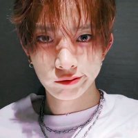 ree 𝜗𝜚 is reviewing (@bambheelvr) 's Twitter Profile