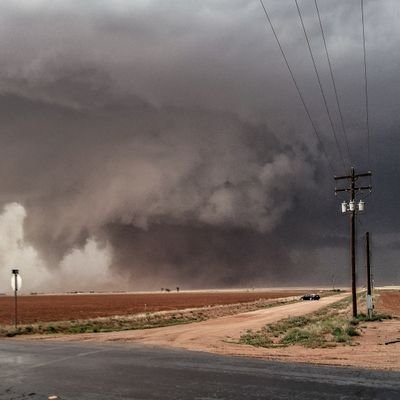 Senior chaser in Dallas mostly chased in 1994-98 with about 40 tornadoes, 4 hurricanes. Returned chasing PT 2022-25 41 chases 17 tornadoes.