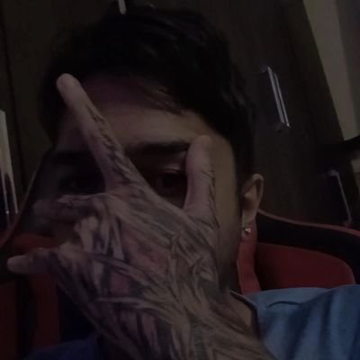 011
SCCP 🦅
Aqui apenas pra matar o tedio com piadas ruins e posts duvidosos