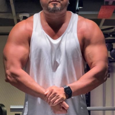 172cm/88kg。アラフィフのエニタイム民。皆さんのフォローといいね、リプ、リポストが元気の源です👍ゲイでは無いですが、応援いただくのは素直に嬉しいです😃チヤホヤされたいの🤗49 years old, I train 5 days a week at Anytime Fitness.
