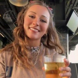 AmyJohn854739's profile picture. 