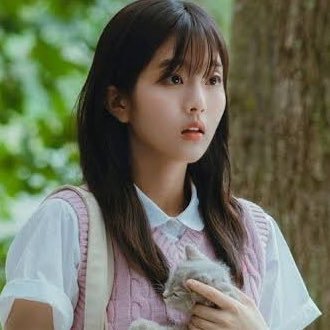 hv__42's profile picture. 