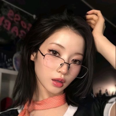 🍶 asa enami face. chaotic grace. ooc roleplayer | sabine, aka sabi — dm open, but beware: i flirt like i breathe