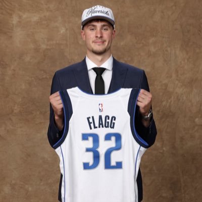 Perfil brasileiro sobre a franquia Dallas Mavericks. Conta informativa, opinativa e humorística adm: @patrickmavs_