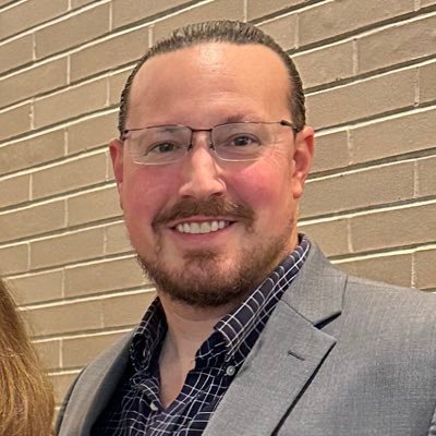| 20-Year Comms Pro | @StJohnsU Sport Management B.S., M.S. | #BostonStrong | @Marvel nerd | Rhode Island born & bred | Extreme novice golfer |