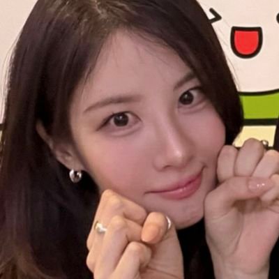 kpop:
Kamilia,
sone- seomate,
elf-elfish