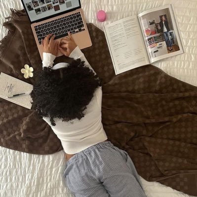 studiemeds's profile picture. por uma medicina mais humana. (06/12) ⠀ ⠀ ⠀ ⠀ ⠀ ⠀ ⠀ ⠀ #studytwt, #collegetwt, #medtwt