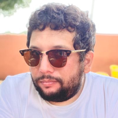 Filho do sol do Equador.
Mexo com tecnologia, mas amo o analógico.