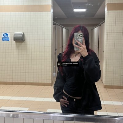 jiil1li's profile picture. kau