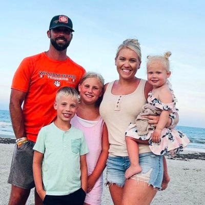 Husband. Father of 3. William Byrd High School Assistant Football Coach (Wide Receivers/Slots | JV Head Coach)
