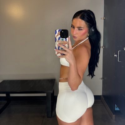 Lilibankss's profile picture. backup for @thegoddesslili_
