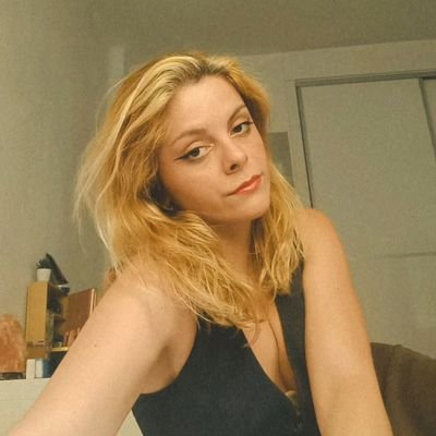 carol_lpzss's profile picture. mucha radio poca cabeza