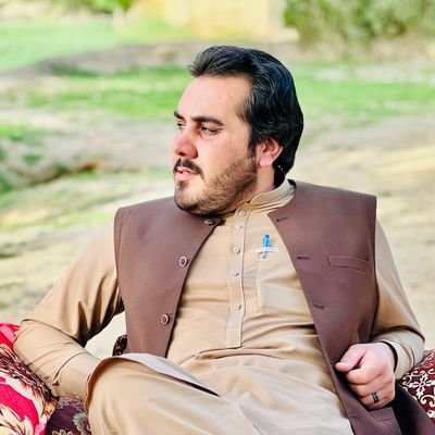 azmatkhansafi's profile picture. .زما سپیــــــــنې قیصــــې دي!!
څۀ خواږې دي څۀ ترخې دي!!
د حـــق پۀ لار مــــــزل دي!!
بس ټاپې دي او فتـوې دي!!