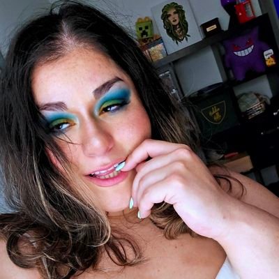 ✨️ Cheers to Love, Lust & Lingerie ✨️
Ps. I am a full 🕰 mom, soo don't get upset if I don't reply, but feel special if I do 😘
