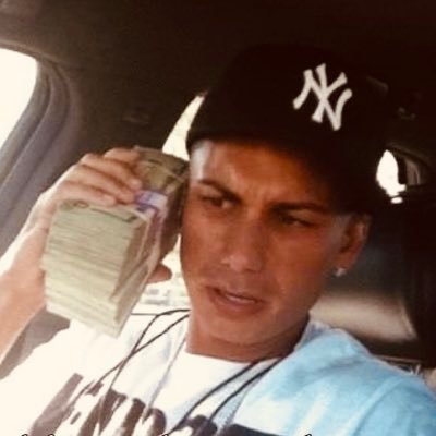 yo_riley_lo's profile picture. desperado. what you don’t know could fill a book. how can you not be romantic about baseball? #RepBX