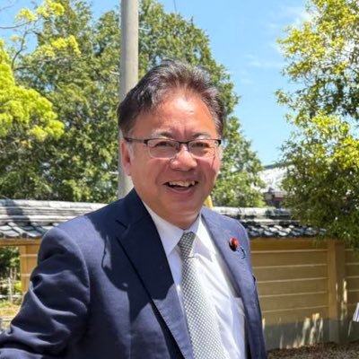 Ueno_Kenichiro's profile picture. 衆議院議員6期(滋賀2区)、衆議院厚労委筆頭理事、元財務副大臣、元国交省政務官、自民党税調幹事。「地方再生なくして、日本再生なし」がモットー。国でも地元でも「結果を出す」ことが目標。専門は経済政策、税制、国土交通政策。長浜小学校、長浜西中学校、滋賀県立虎姫高校、京都大学卒。