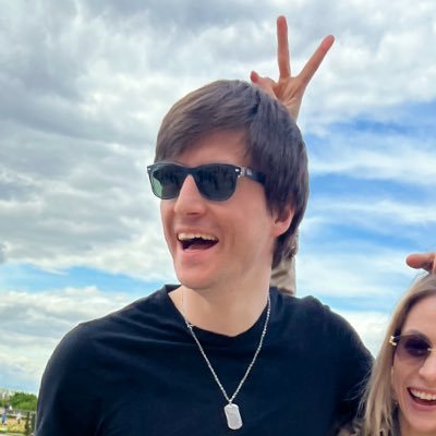 gottainnovate's profile picture. i like data science, music and skiing.
currently building ai generator for mini web apps.