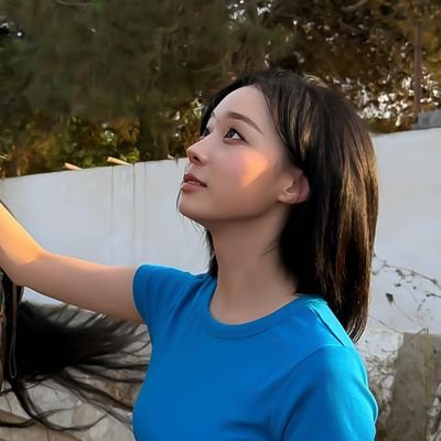 kmjfootrest's profile picture. the god's favourite, #윈터, devotee. #겨울이버블