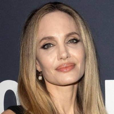 Angelinajolliei's profile picture. To reach out to some of my fans and supporters

Mom,filmmaker,refugee advocates,humanitarian