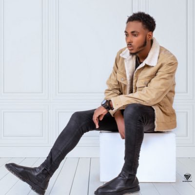 WOOD509199957's profile picture. chanteur🎤🎤.   compositeur 🎼