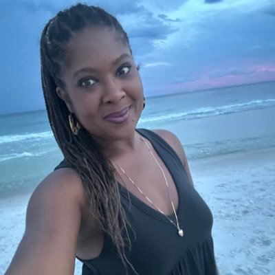Mother.Wife.Daughter.Sister.Friend. Writer.Educator.Advocate.Chill.Witty.Compassionate.PlusSum.IG @ShoMommy @MommyMorphosis @ShoYouWrite *All opinions my own