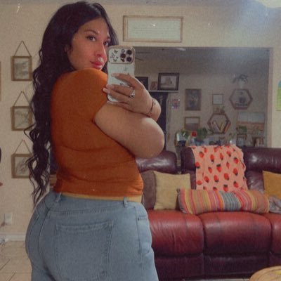 Momma bear/ Content Creator/ follow my other socials 💕#