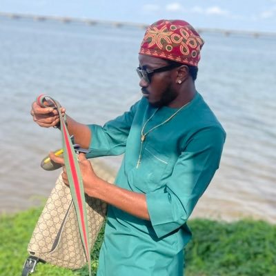 AAbayomi_'s profile picture. Mind your Business.