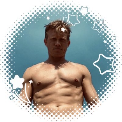 ᶻ 𝗓 𐰁 Offically Mr. Riley-Graves ⊹₊⟡⋆ Makarovˊs .𖥔˖ @annisdears