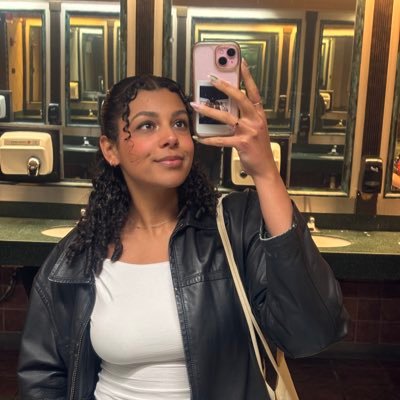 h0neyspoon's profile picture. Brunette Oscar the Grouch • she/her