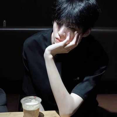 xiaoyu040404's profile picture. 