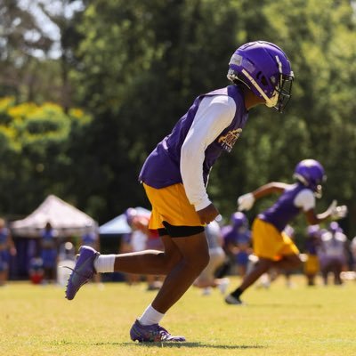 jones county co29 wr/safety 5’8 150lb 4.67 40 yard dash kameronsolomon456@gmail.com #4785389229