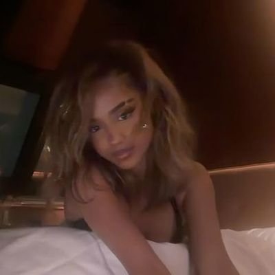 tylagloss's profile picture. IS IT... OUT THIS FRIDAY!!!

NOT IMPERSONATING TYLA❤️