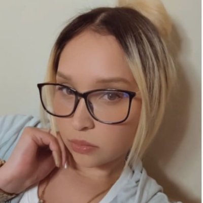 Estudiante de Cs. Políticas | AntiK y orgullosa. Liberal con ovarios.