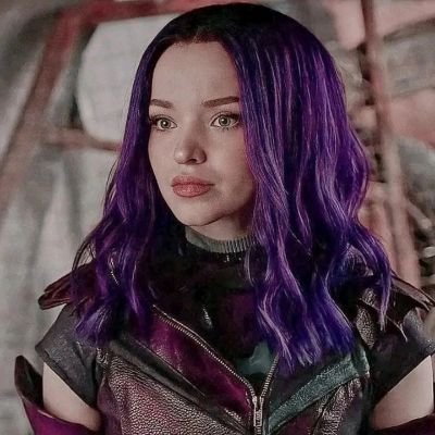 mal_jonesandrew's profile picture. 💍🤩@harryhook168 💍😘😍💞 he is  mine forever and always back of Ben he is mine husband