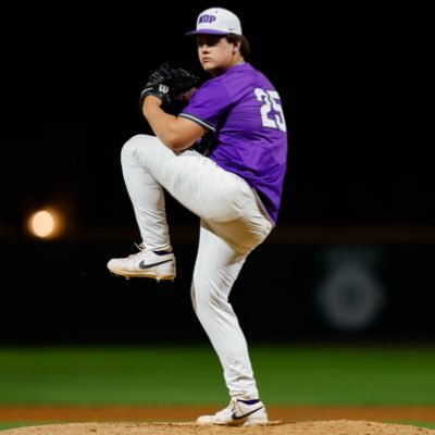 Notre Dame Prep Saints⚜️ | Class 2027 | GPA 3.3 | 6’3.5 240 ⚾️ #25 RHP/1B | 6’3.5 265 🏈 #55 LT/DT | sjenkins27@ndpsaints.org | 602.791.7439