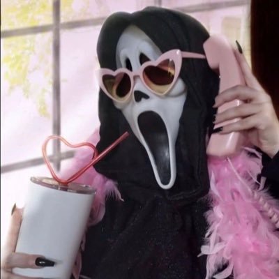 hervoralvitr_'s profile picture. não existe amor em sc // insta: @hervoralvitr ☭