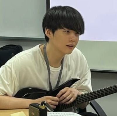 7방탄 다 사랑하지만 민윤기/Agust D를 많이 애정합니다 사담도 많아요, 동물짤 RT많아요, 이별은 블언블, 악개/에이지즘 차단합니다