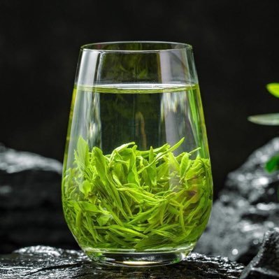 There is the best green tea from China, black tea, red tea.pure artificial baking, you can contact me.