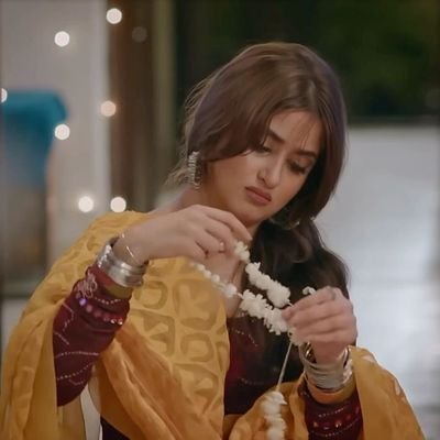 sajalsmuse's profile picture. sajal ali and dananeer mobeen's legitimate daughter