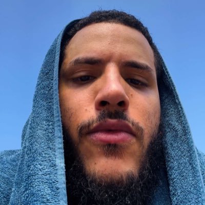 just_pass_it's profile picture. Aye.//