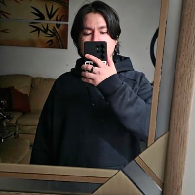 miketovarr's profile picture. I talk to God as much as I talk to Satan 'cause I want to hear both sides. 🎶