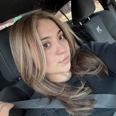 _lesliooo's profile picture. 