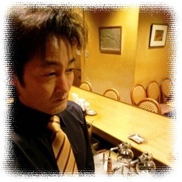 店では自家ダブル焙煎コーヒー豆を使ったメニューを６０種類提供しています。コーヒー屋のマスター日記 https://t.co/NjMODj08iq ならぬ、つぶやき。커피숍을 경영. 한국이 너무 좋아. 취미는 스노보드.
　　　　　　https://t.co/gqYwAckg02